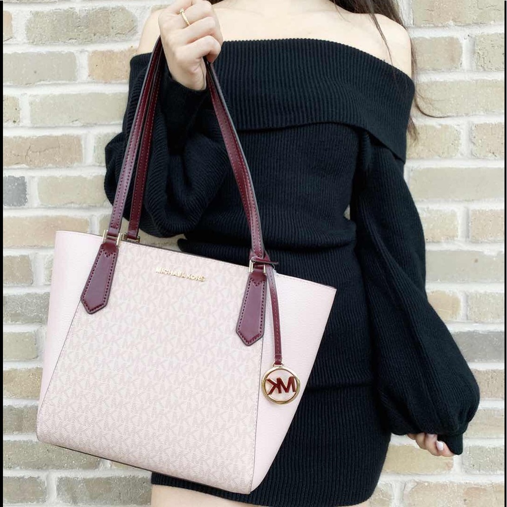 Gaby’sBags👜💕-NWT Michael Kors Tote - Picture 6 of 7